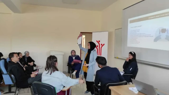 Gençlerle Güçlü Gelecek: Öğrencilere Farkındalık Eğitimi