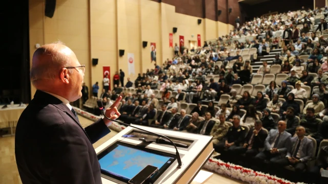 GÜ’de Türkiye’nin Diplomasi Gücü Anlatıldı