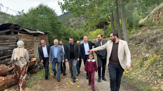 Gümüşhane AK Parti teşkilatı tam kadro sahada! — Fotoğraf 1