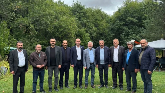 Gümüşhane AK Parti teşkilatı tam kadro sahada! — Fotoğraf 6