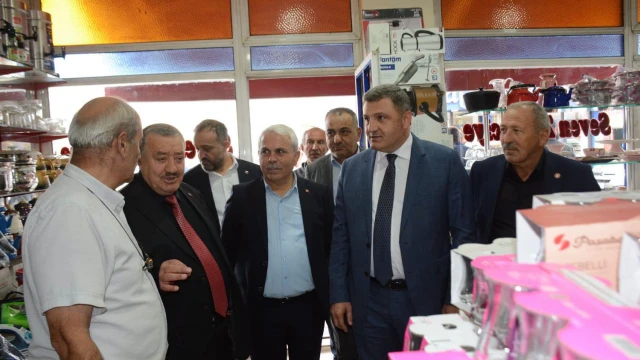 Gümüşhane AK Parti teşkilatı tam kadro sahada! — Fotoğraf 8