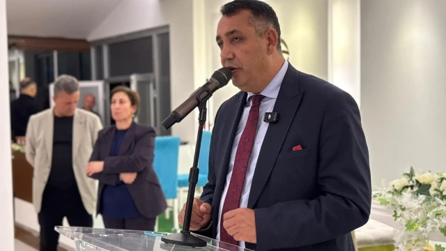 Gümüşhane Belediyesinden esnafa yemekli kaldırım teşekkürü