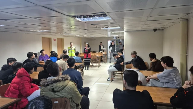 Gümüşhane KYK Yurtlarında Öğrencilere KADES ve 6284 Eğitimi