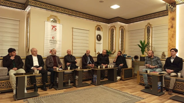 Gümüşhane Şehir Sohbetlerinde Ölümcül Kimlikler ve Ortadoğu Konuşuldu