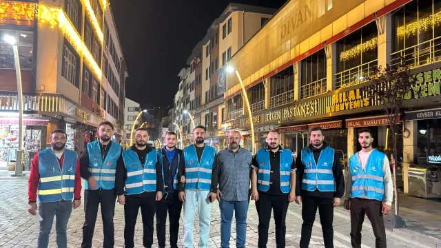 Gümüşhane Ülkü Ocakları Ahilik Haftasında 429 Esnafa Siftah Parası Dağıttı — Fotoğraf 2