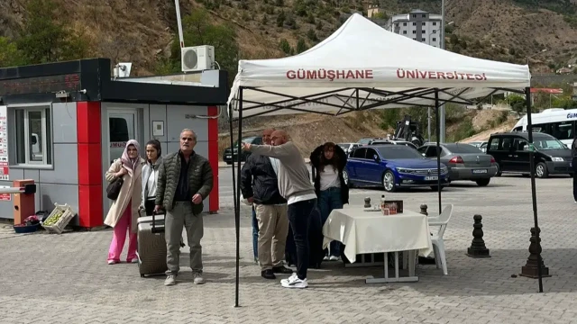 Gümüşhane Üniversitesi Öğrencileri Otogarda Karşılıyor