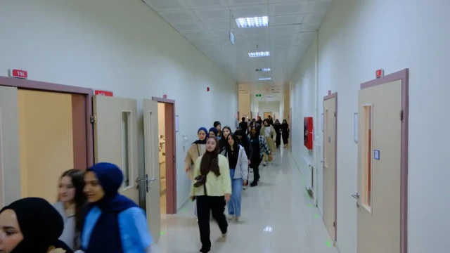 Gümüşhane Üniversitesinde Geniş Katılımlı Acil Durum Tahliye Tatbikatı Gerçekleştirildi