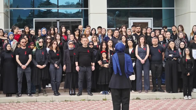 Gümüşhane Üniversitesinde siyahlı protesto!