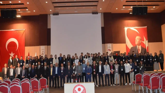 Gümüşhane'de Çevrim İçi Ortamlarda Etik ve Güvenlik Atölyesi Düzenlendi