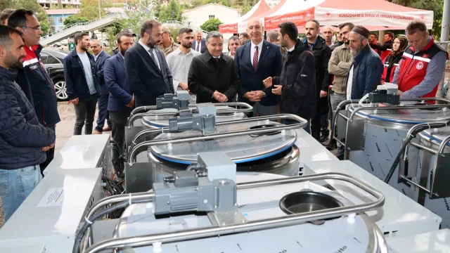 Gümüşhane’de DOKAP Destekli Tarımsal Ekipmanlar Çiftçilere Teslim Edildi — Fotoğraf 4