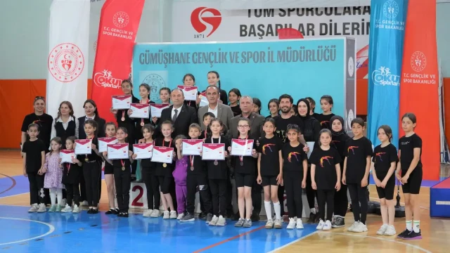 Gümüşhane'de ilk kez düzenlenen jimnastik turnuvasında madalya heyecanı