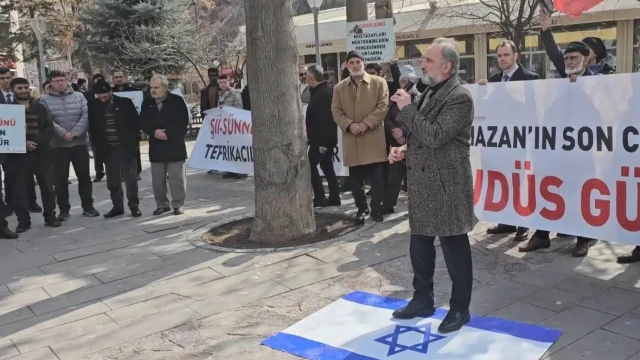 Gümüşhane’de İran’a Destek, ABD ve İsrail’e Lanet Vardı: “Uyanık Ol Müslüman”