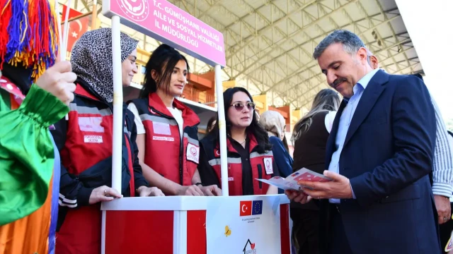 Gümüşhane’de Koruyucu Aile Tanıtım Standı Açıldı