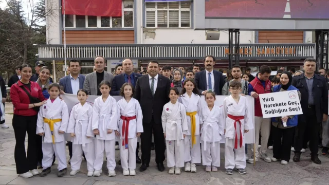 Gümüşhane'de obeziteye dikkat çekmek için yürüdüler