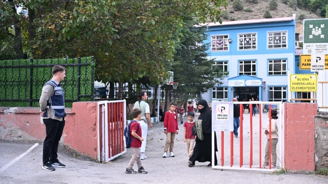 Gümüşhane'de Okul Çevrelerinde Sıkı Güvenlik Tedbiri