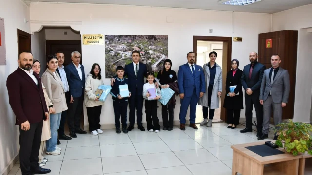 Gümüşhane’de “Sözlük Özgürlüktür” Yarışmasının Sonuçları Açıklandı
