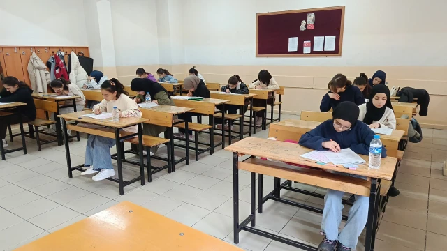 Gümüşhane’de Umre Ödüllü Siyer Yarışması Büyük İlgi Gördü