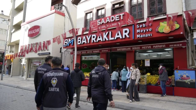 Gümüşhane’de Zabıta’dan kaldırım işgali denetimi