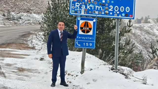 Gümüşhane’de zirveler beyaz gelinliğini giydi, termometreler eksi 6’yı gösterdi
