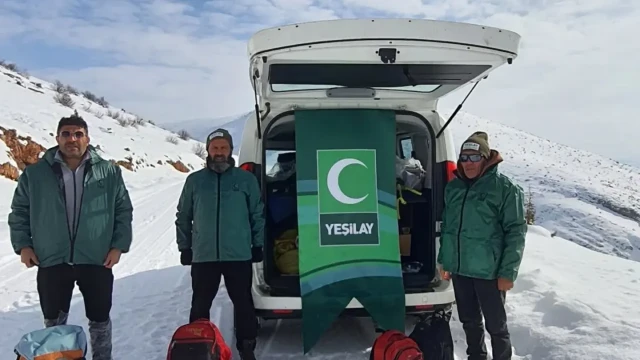 Gümüşhane’nin Kelkit İlçesinde Doğaya Can Suyu: Yeşilay’dan Yemleme Seferberliği