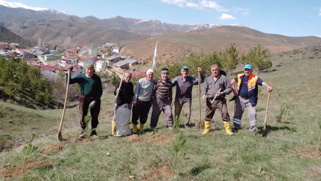 Gurbetten Sıla’ya Yeşil Köprü: Kocayokuş Köyü’nde Binlerce Fidan Toprakla Buluştu!