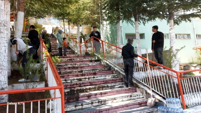 İbn-İ Sina Mesleki Ve Teknik Anadolu Lisesinde Doğa Ve Çevre Temalı Anlamlı Etkinlik
