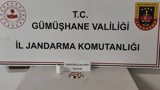 Jandarma Zehir Tacirine Geçit Vermedi