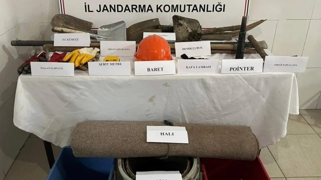 Kaçak kazı yapan 4 kişi suçüstü yakalandı