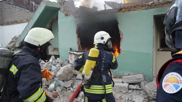 Kelkit’te 6.9’luk Deprem Senaryosu! Ekipler Enkaz Altındakiler İçin Zamanla Yarıştı — Fotoğraf 6