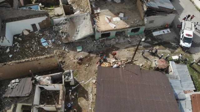 Kelkit’te 6.9’luk Deprem Senaryosu! Ekipler Enkaz Altındakiler İçin Zamanla Yarıştı — Fotoğraf 9