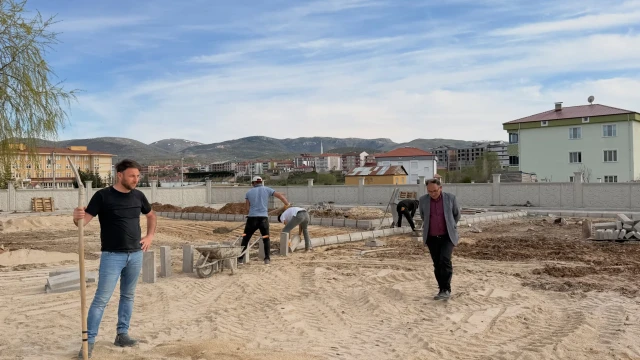 Kelkit’te Küçükcami Mahallesi’ne Yeni Park: Çalışmalar Aralıksız Sürüyor