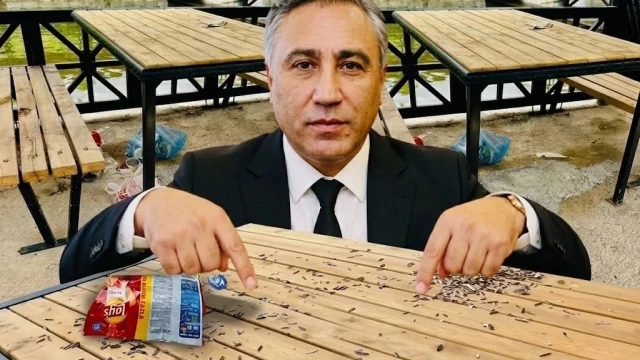 Köse’de 'Çirkin Görüntülere' Son: Parklarda Çekirdek Çitlemek Yasaklandı!