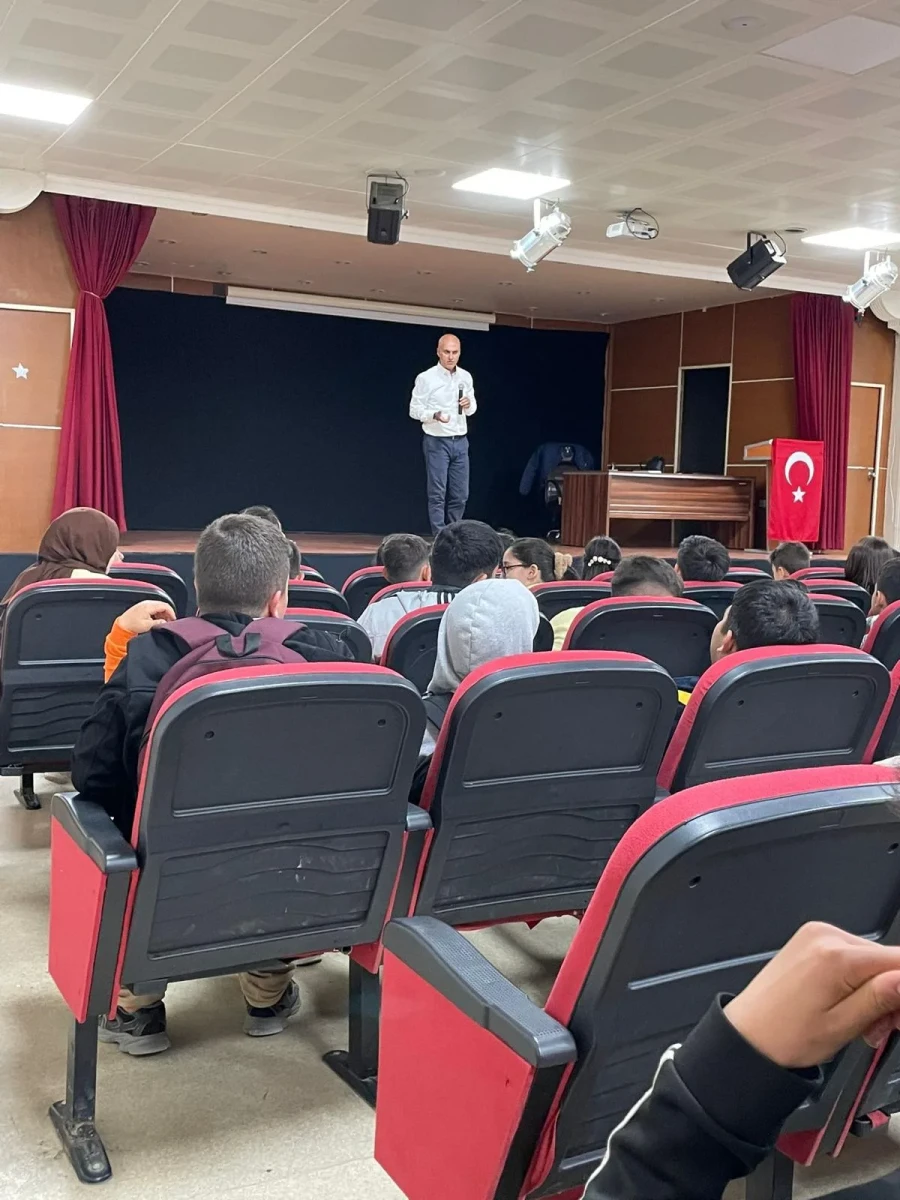 Köse’de Gençlere Değerler Eğitimi