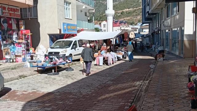 Kürtün pazarında hesap çarşıya uymuyor! — Fotoğraf 1