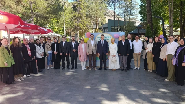 Miniklerden Renkli Farkındalık Etkinliği