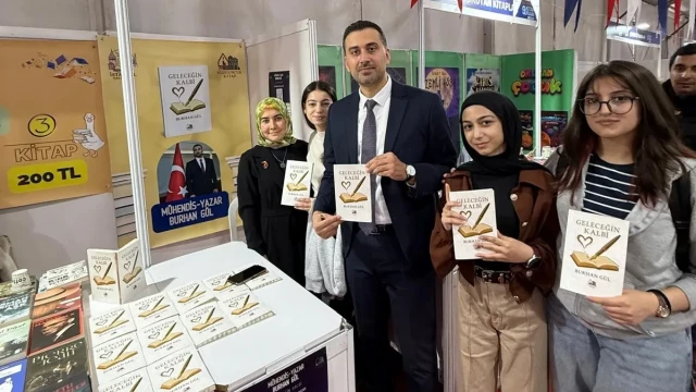 Mühendis-Yazar Sultanbeyli Kitap Fuarı’nda Okurlarıyla Buluştu