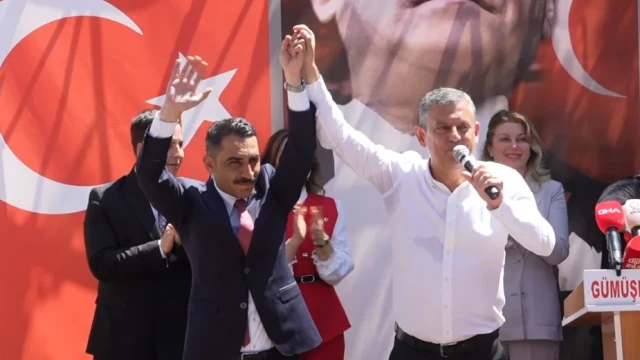 Özgür Özel, Tekke'de