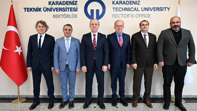 Rektör Yıldız, Afet Bilinci Sempozyumuna Katıldı