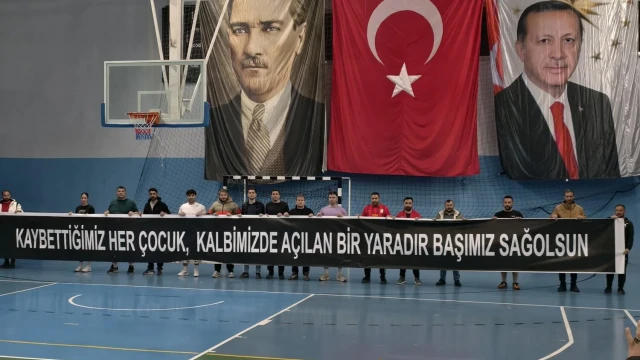 Sahada Vefa: Kelkit’te Eğitimcilerden Duygu Dolu Müsabaka