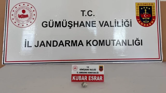 Şiran’da Evde Uyuşturucu Operasyonu: 7 Gram Kubar Esrar Ele Geçirildi