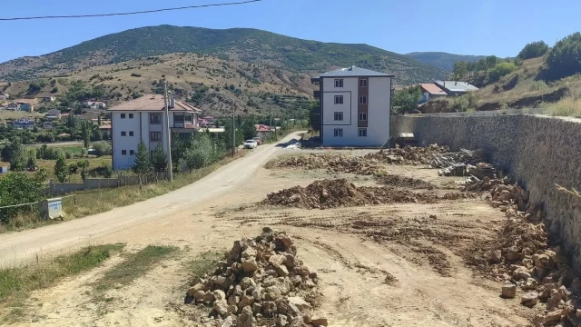 Söğütlü’de 3 Arsa Satışa Çıkıyor