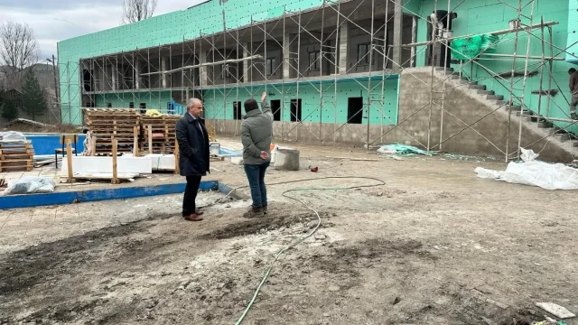 Tekke Açık Yüzme Havuzu Yenileniyor