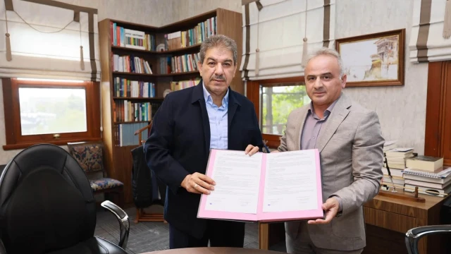 Tekke Belediyesi’ne Esenler Belediyesi’nden TOGG Hibesi — Fotoğraf 1
