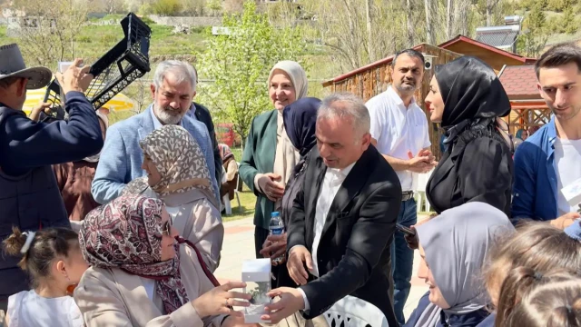 Tekke’de Anneler Günü’nde duygusal anlar: Gönüllere dokunuldu!