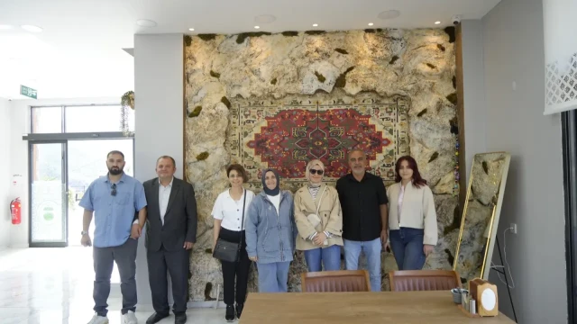 Torul Cam Seyir Terası'nda Yeni Dönem: Kadın Emeği Turizme Kazandırılıyor! — Fotoğraf 5