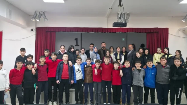 Torul’da Bilim Rüzgarı: Doç. Dr. Adem Yulu Öğrencilerle Buluştu
