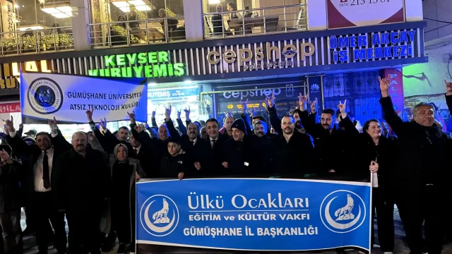 Ülkü Ocakları Gümüşhane İl Başkanlığı’ndan Görkemli Mehter Yürüyüşü