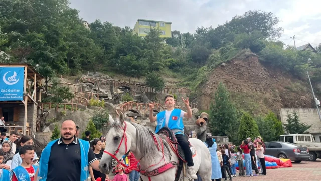 Ülkü Ocakları Özkürtün’de Çocuk Etkinliği Düzenledi — Fotoğraf 1