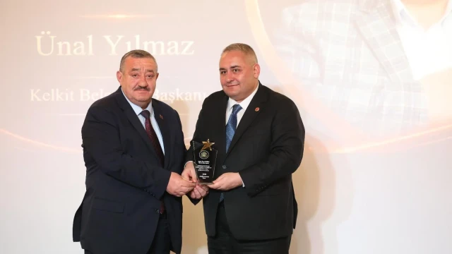 Ünal Yılmaz “Yılın Belediye Başkanı” Seçildi