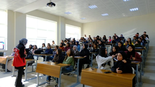 Üniversite Gençlerine Bağımlılıkla Mücadele Eğitimi
